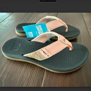 NEW Reef Women's Santa Ana Peach Pink Color Flip Flops Beach Sandal Sandals NWT